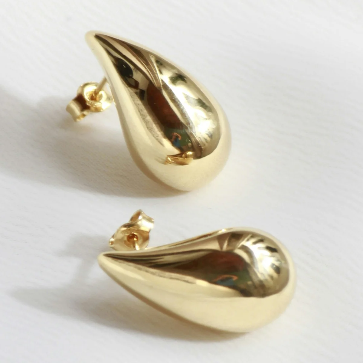 Original image before Jewelry retouching